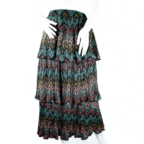 Dresses & Skirts - Think Closet Layered Pleated Skirt